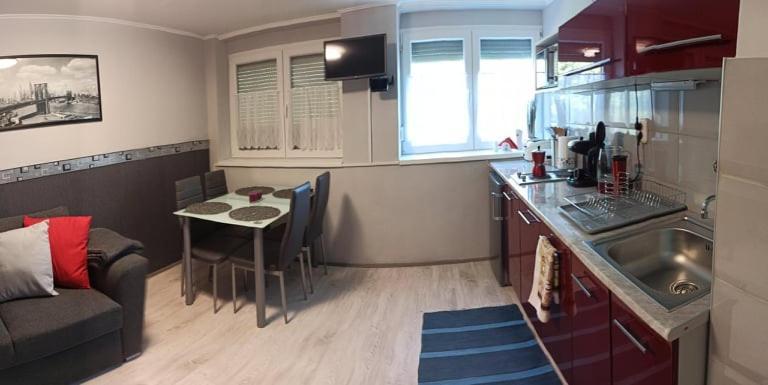 Angi Apartman- Nagyszeru Elhelyezkedes, Vendegkozpontu Szallashely-Szolgaltatas Apartment Harkany Bagian luar foto