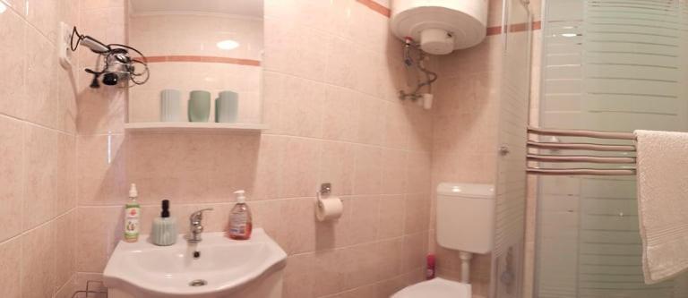 Angi Apartman- Nagyszeru Elhelyezkedes, Vendegkozpontu Szallashely-Szolgaltatas Apartment Harkany Bagian luar foto