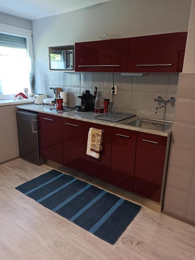 Angi Apartman- Nagyszeru Elhelyezkedes, Vendegkozpontu Szallashely-Szolgaltatas Apartment Harkany Bagian luar foto